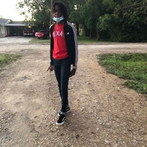 Meet your Posher, Averion